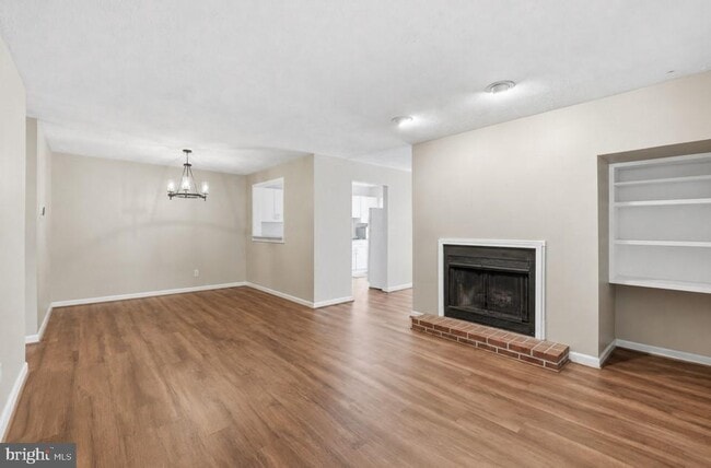 Building Photo - 10118 Oakton Terrace Rd