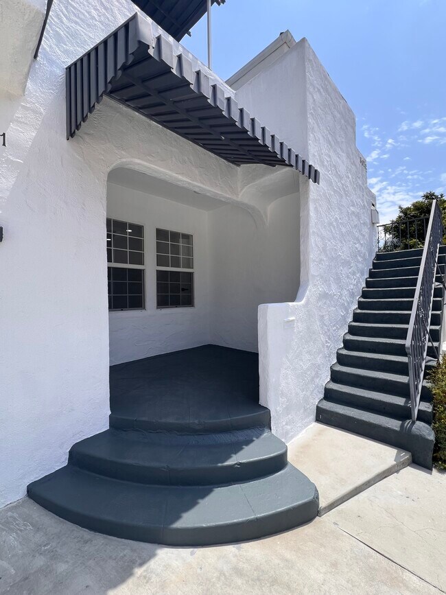 Foto del edificio - 3021 Fanita St