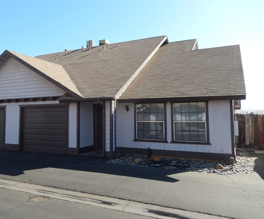 Homes For Rent In Lindsay Ca 811 W Tulare Rd, Lindsay, CA 93247 - Townhouse for Rent in Lindsay, CA