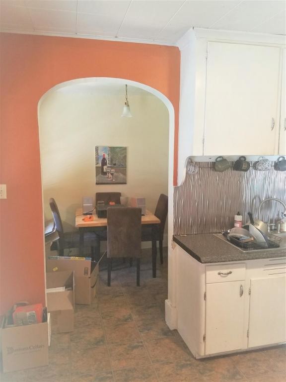 Building Photo - 715 N. 5th St. Apt. #4