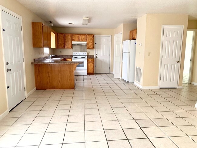 Building Photo - A-C Hill