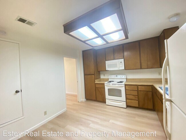 Building Photo - 3 br, 2.5 bath House - 1587 London Circle