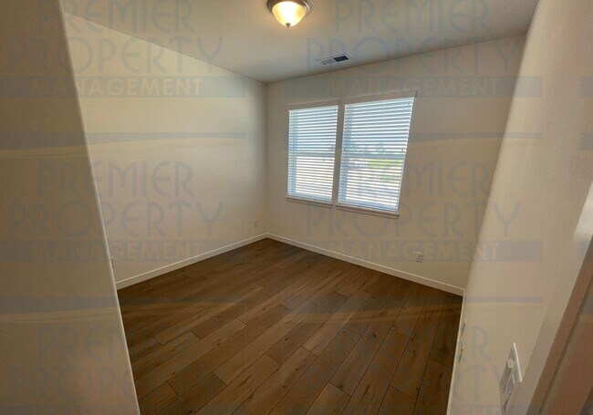 Building Photo - 3 br, 2 bath House - 381 Bellamy Terrace