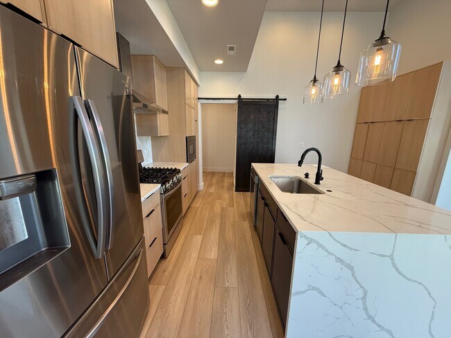 Foto del edificio - 1401 Windrow Dr
