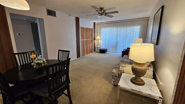 Foto del edificio - 2211 Belleair Rd