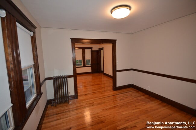 Foto del edificio - 77 Walk Hill St