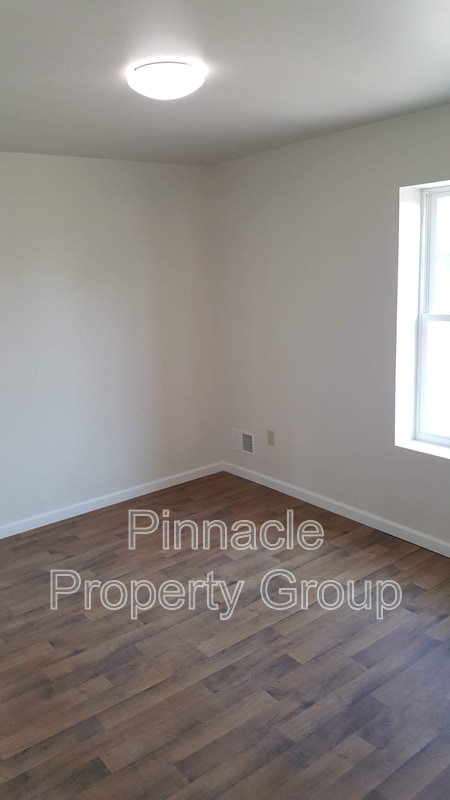 Foto del edificio - 7201 Maple Valley Rd