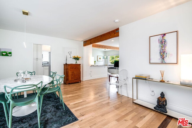 Foto del edificio - 12747 Kling St