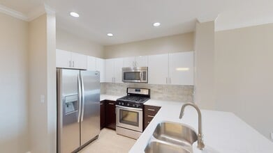 Interior Photo - River Terrace