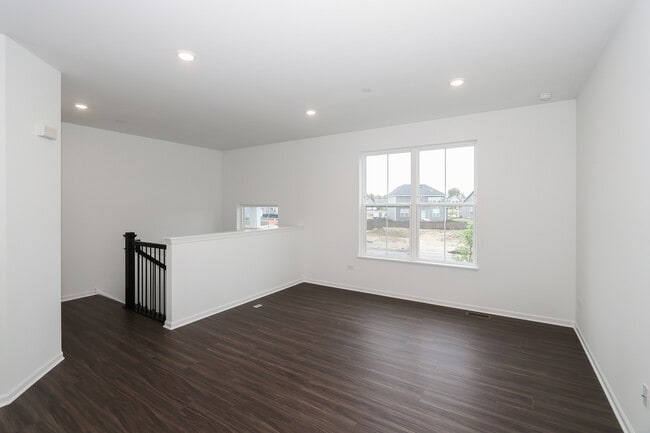 Building Photo - 2252 Stonegate Rd