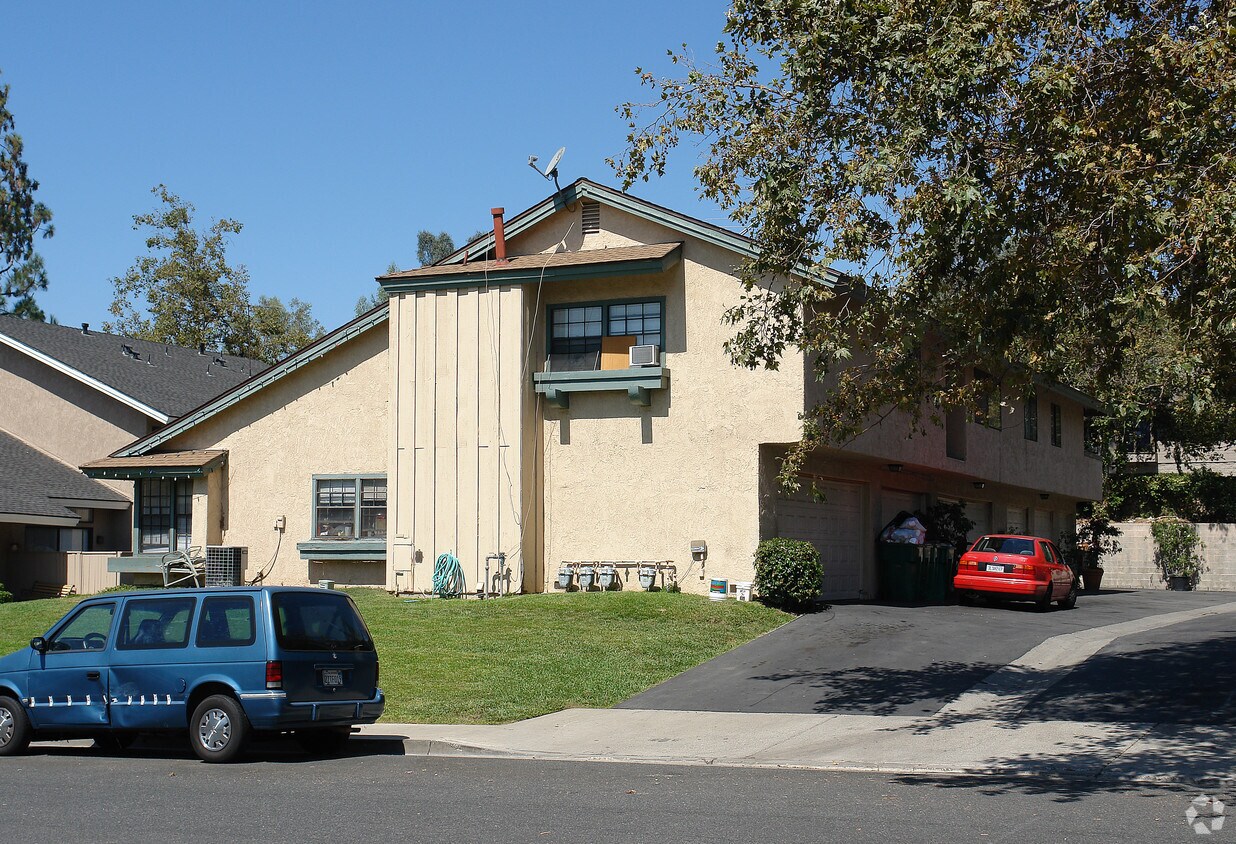 23001 Village Dr, Lake Forest, CA 92630 Apartments in Lake Forest, CA