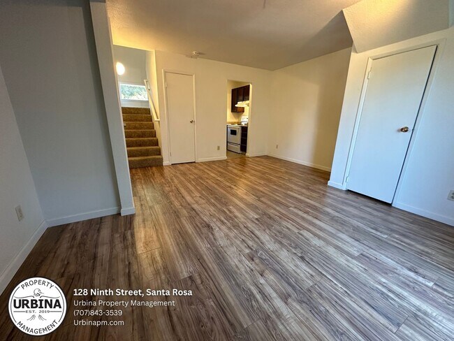 Building Photo - Ninth Street Quad Plex