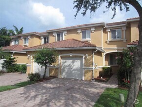 Building Photo - 3176 Antica St