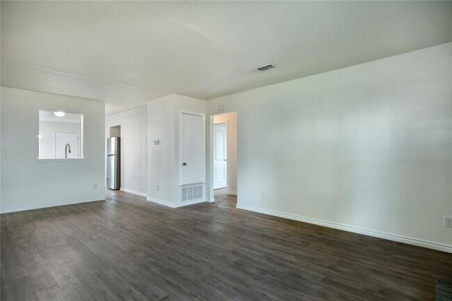 Building Photo - 7405 Tumbleweed Dr