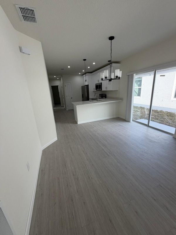 Foto del edificio - 2341 Suanne Ave