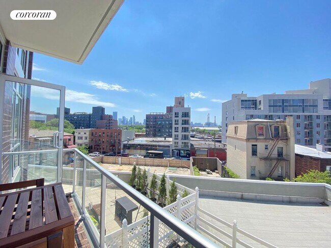 Foto del edificio - 11-24-24 31st Ave