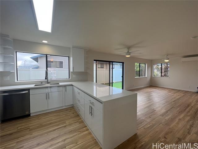 Building Photo - 95-208-208 Mahelu Pl