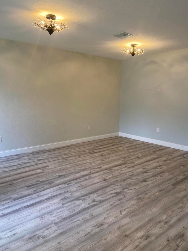 Building Photo - 8275 SW 27th St
