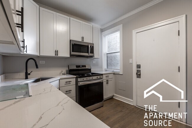 Foto del edificio - 1354 W Carmen Ave