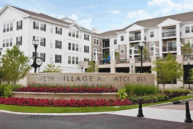 Foto del edificio - 1 Village Green Way