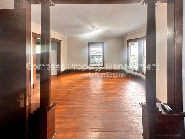 Foto del edificio - 865 Bates St SE