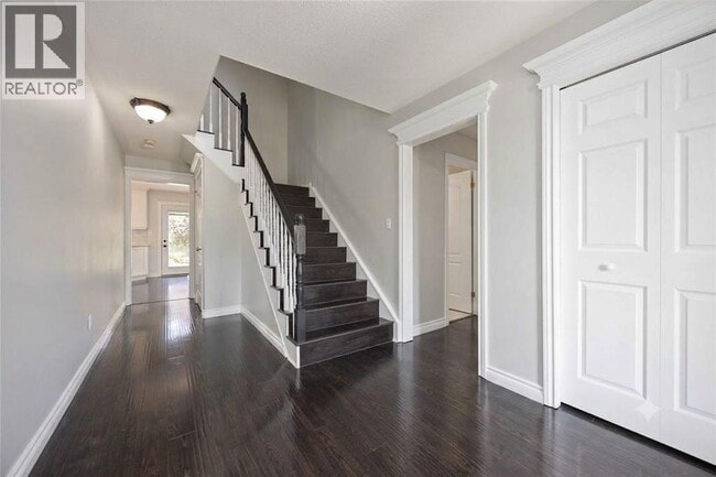 Building Photo - 2923 Stoney Creek Dr