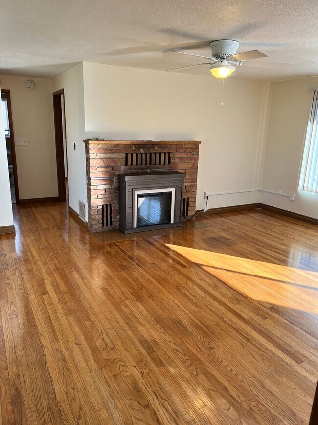 Foto del edificio - Close to Schools and Shopping