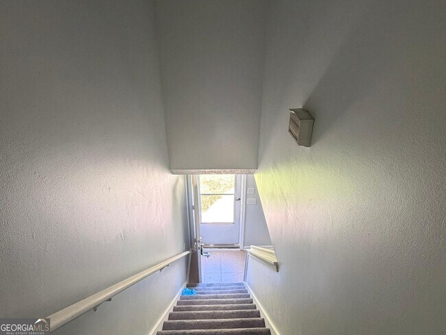 Foto del edificio - 5677 Heron Ct