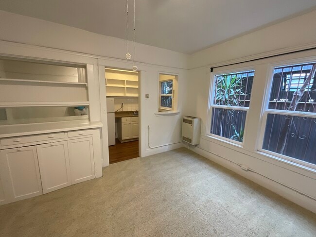 Building Photo - 33 Horizon Ave