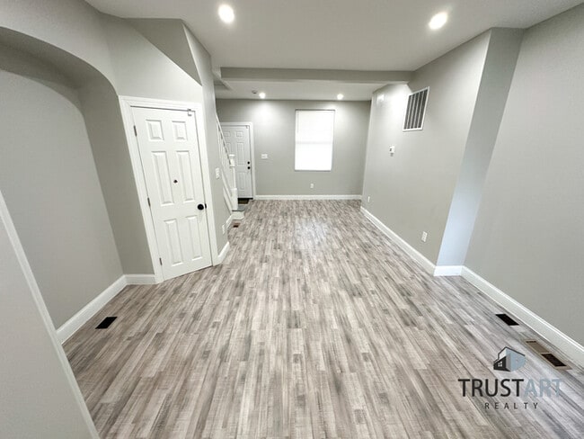 Building Photo - 3 Bedroom house near Parkland in Philadelp...
