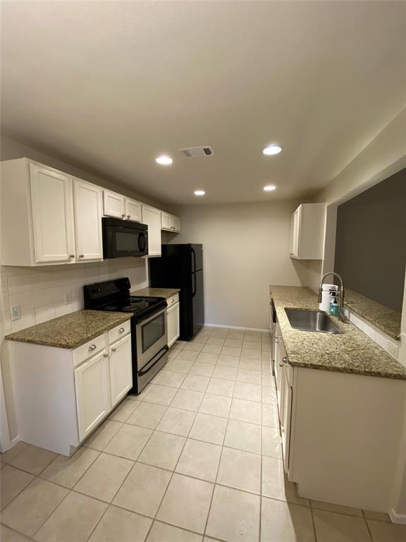 Building Photo - 2509 Flora Cove