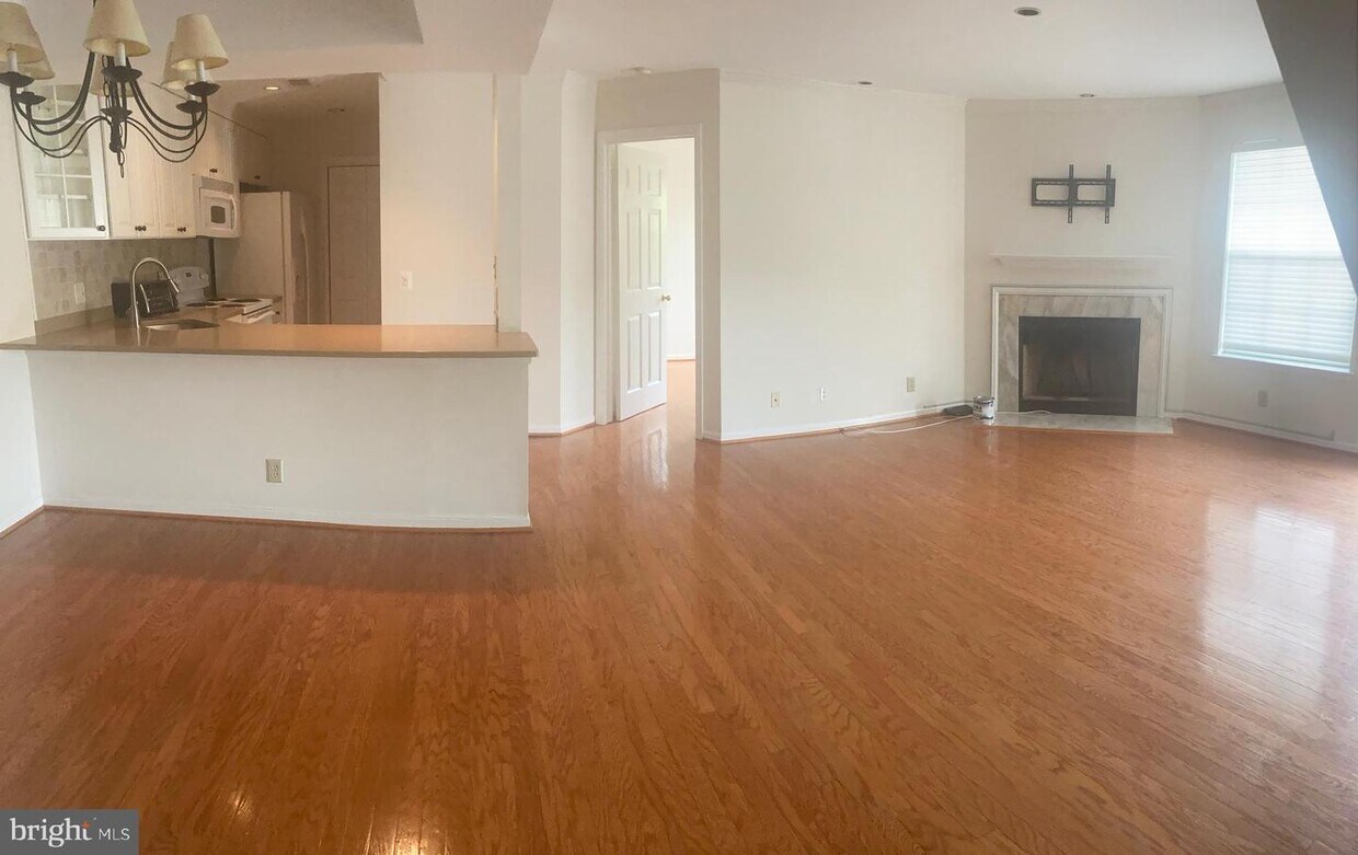 5820 Inman Park Cir Unit 200, North Bethesda, MD 20852 Condo for Rent