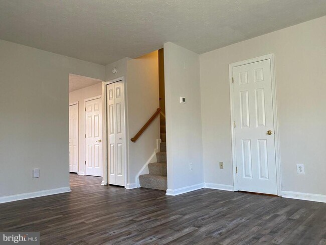 Foto del edificio - 9609 Coventry Creek Dr