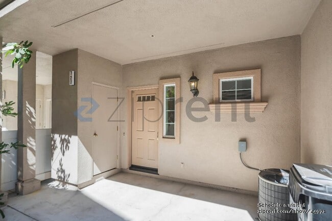 Building Photo - 727 Northrup St