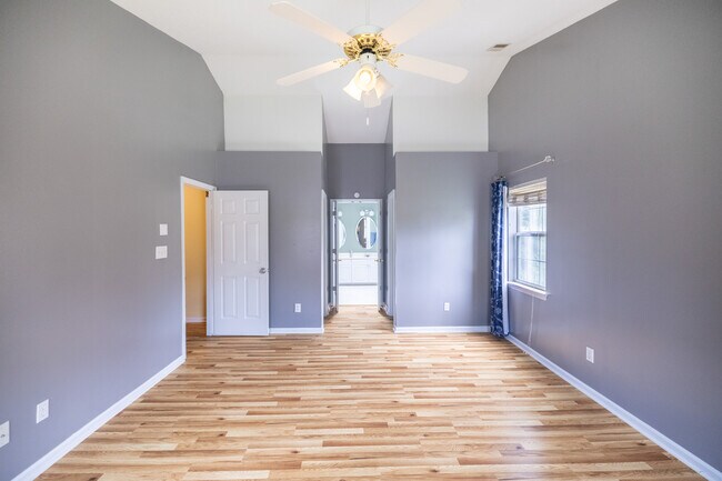 Foto del edificio - 13500 Walkers Creek Dr