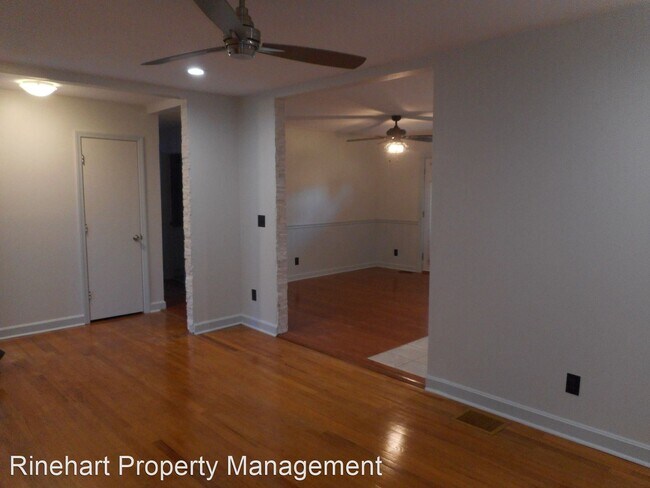 Foto del edificio - 3 br, 1.5 bath House - 1738 Marett Blvd.