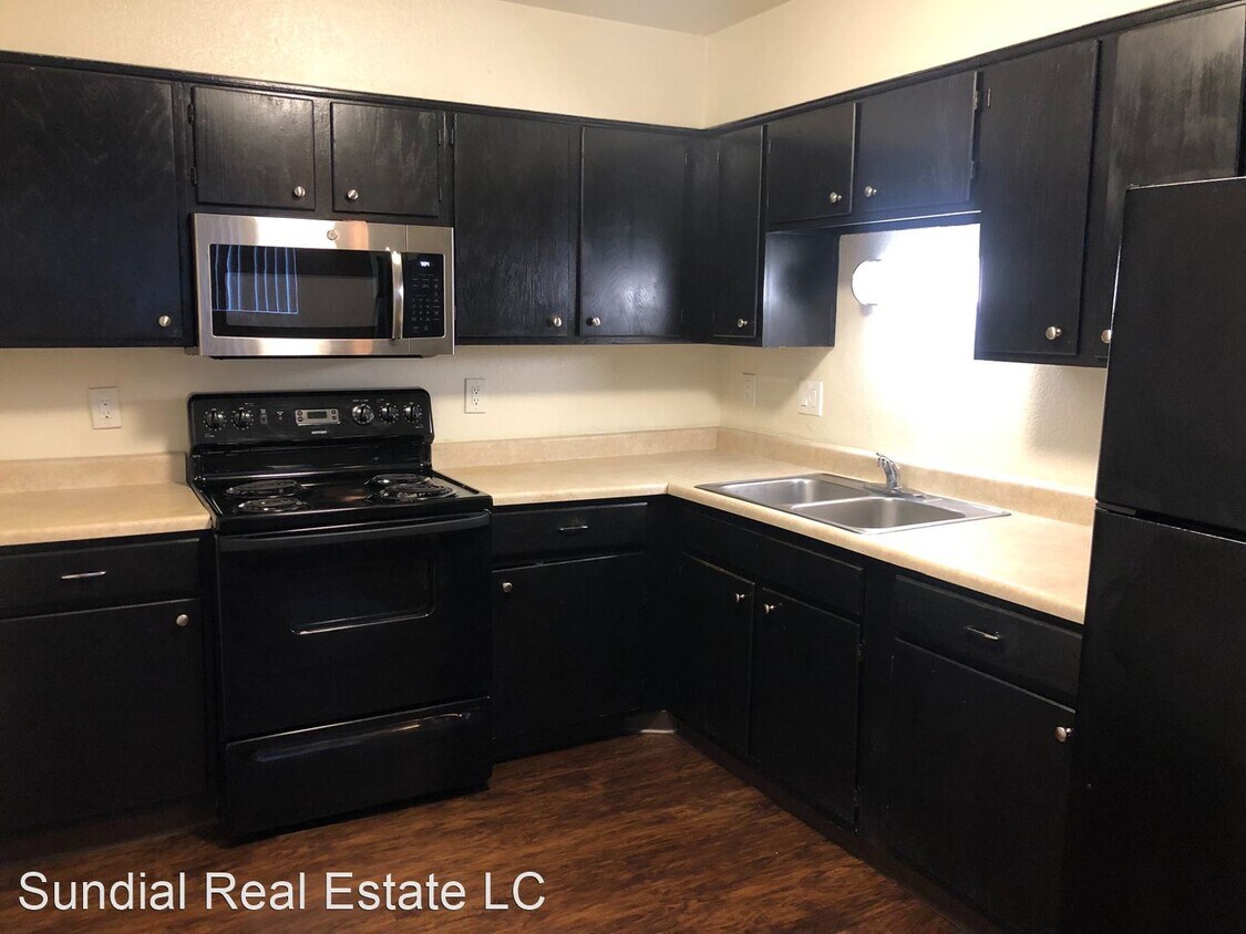 Foto principal - 1107 E University Dr