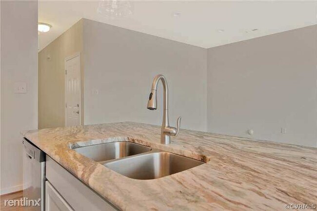 Building Photo - 3 br, 2.5 bath House - 12524 Wescott Dr
