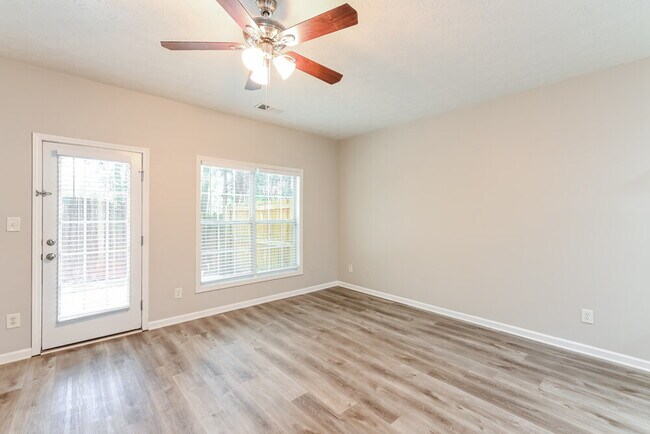 Building Photo - 770 Brookside Parc Ln