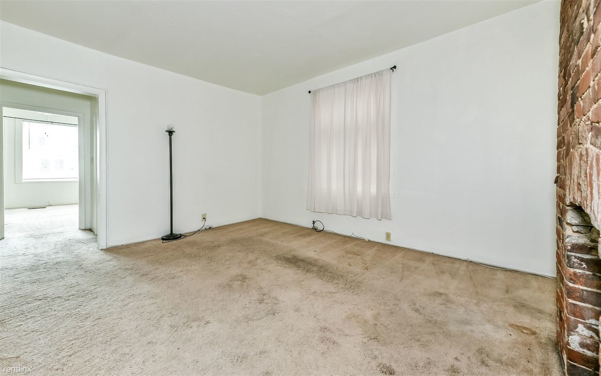 Primary Photo - 709 Ivy St