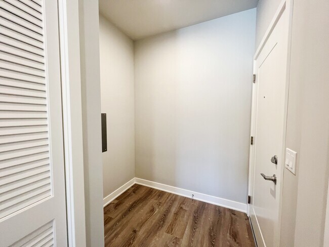 Foto del edificio - 3210 S Archer Ave