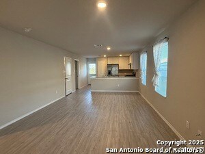 Foto del edificio - 9011 Little Hoss