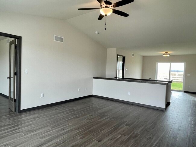 Foto del edificio - 200 Parkview Ave