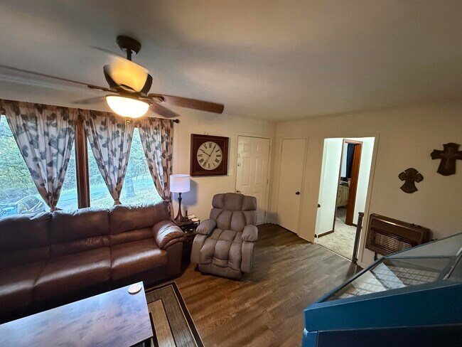 Foto del edificio - 14 Broken Bow Dr