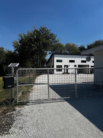 Foto del edificio - 10651 Old Cleburne Crowley Jct Rd