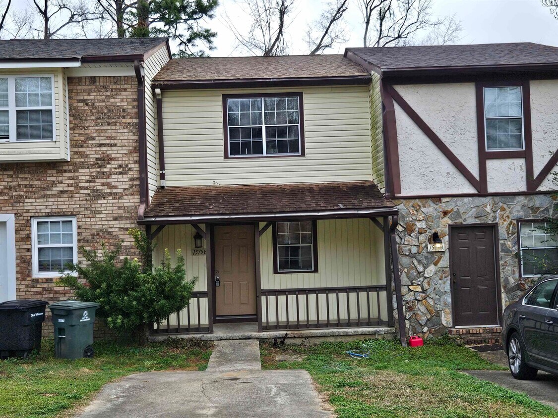 Foto principal - 1575 Jacks Dr