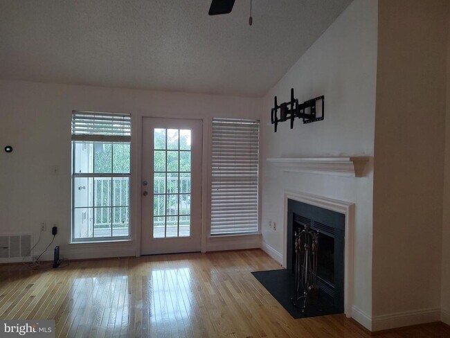 Building Photo - 21009 Timber Ridge Terrace