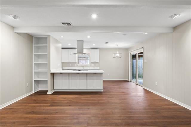 Foto del edificio - 4712 Southshore Dr