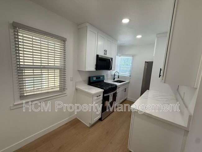 Foto del edificio - 1044 Cedar Ave