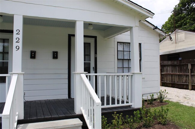 Foto del edificio - 229 Neyland St